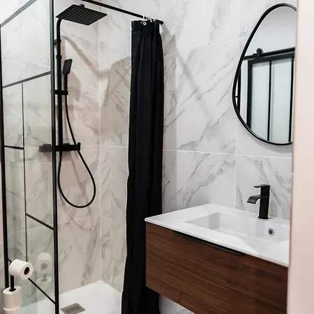 Design Et Colore Au Coeur De Apartment Saumur